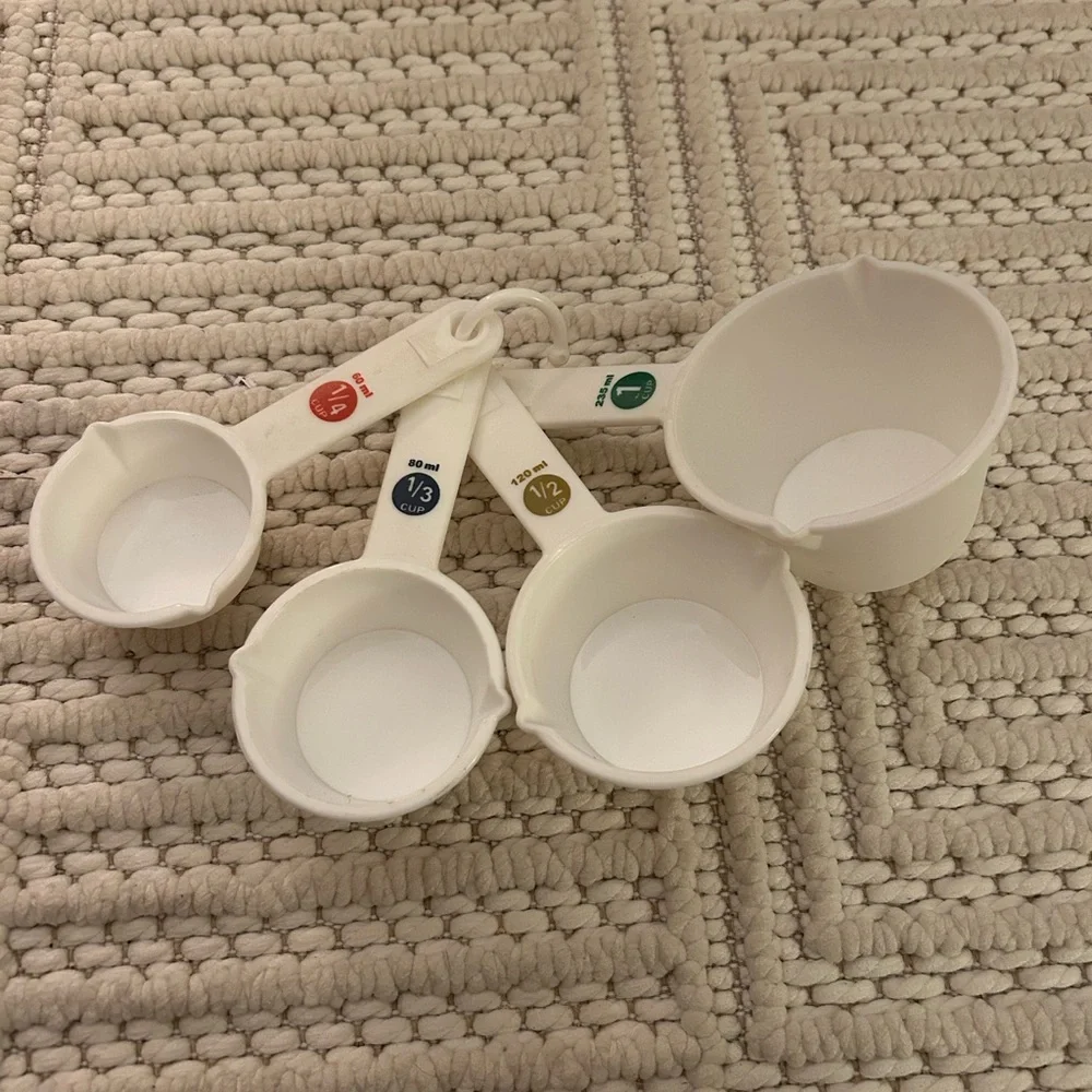 White Measuring Cups 1 Cup, 1/2 Cup, 1/3 Cup, 1/4 Cup Perfect for Cooking Baking
